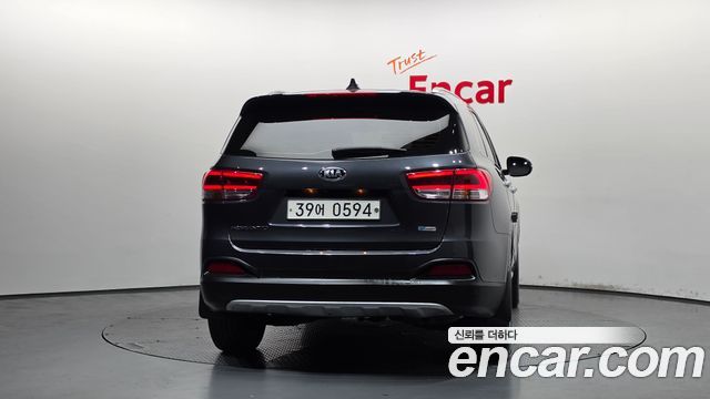 Kia Sorento Diesel 2.0 2WD Noblesse Special 2016 — фото 4