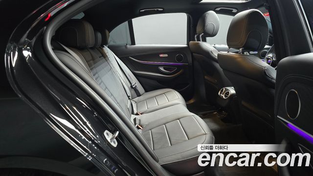 Mercedes-Benz E-Class (W213) E250 AMG Line 2023 — фото 11