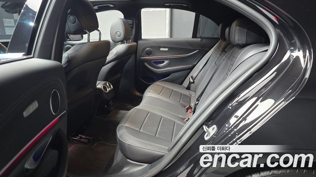 Mercedes-Benz E-Class (W213) E250 AMG Line 2023 — фото 12
