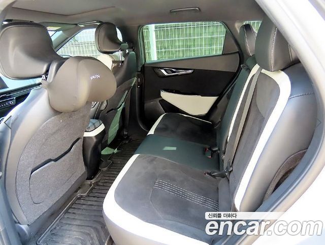 Kia EV6 Long Range GT Line 2022 — фото 6