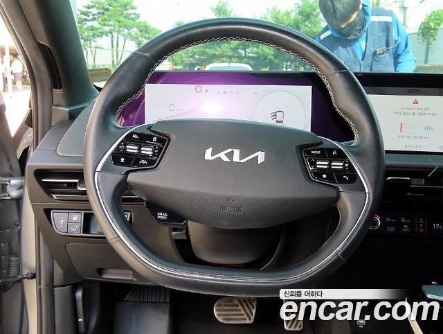Kia EV6 Long Range GT Line 2022 — фото 8