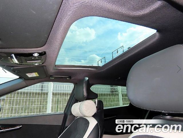 Kia EV6 Long Range GT Line 2022 — фото 18