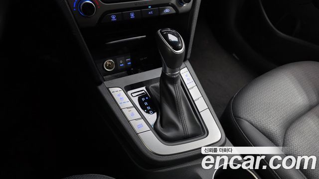 Hyundai Avante (AD) 1.6 GDI Smart 2018 — фото 9