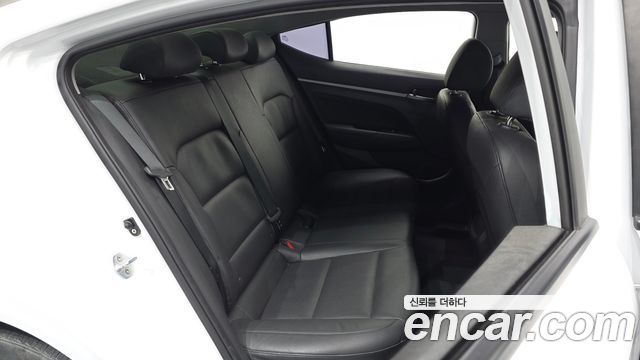 Hyundai Avante (AD) 1.6 GDI Smart 2018 — фото 11