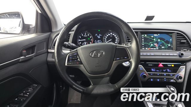 Hyundai Avante (AD) 1.6 GDI Smart 2018 — фото 12