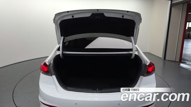 Hyundai Avante (AD) 1.6 GDI Smart 2018 — фото 20