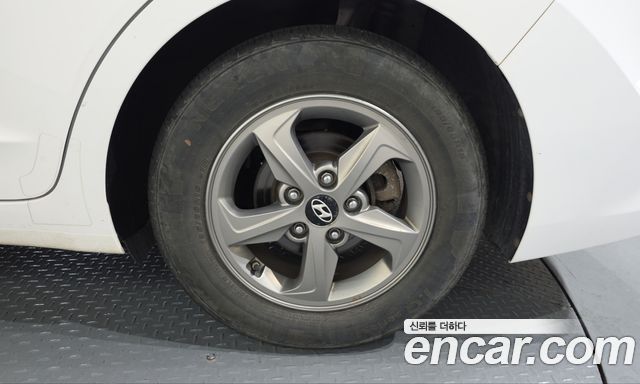 Hyundai Avante (AD) 1.6 GDI Smart 2018 — фото 21