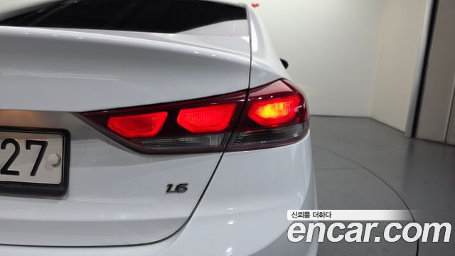 Hyundai Avante (AD) 1.6 GDI Smart 2018 — фото 23