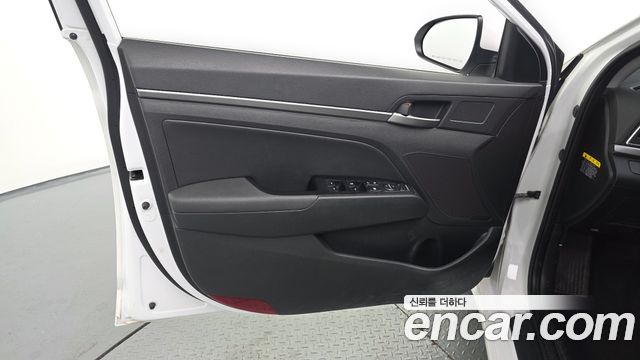 Hyundai Avante (AD) 1.6 GDI Smart 2018 — фото 24