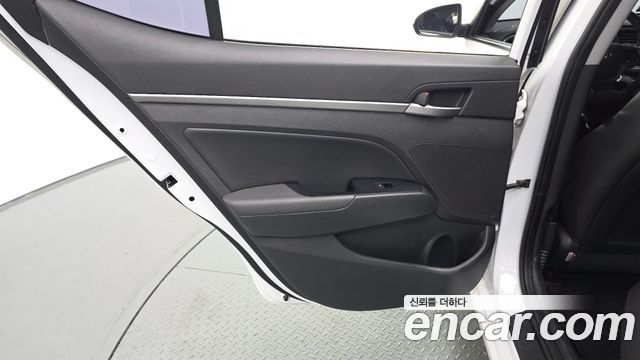 Hyundai Avante (AD) 1.6 GDI Smart 2018 — фото 25