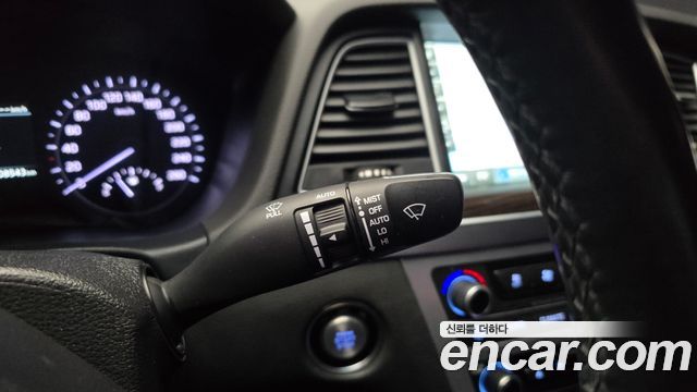 Genesis G80 3.3 GDI AWD Premium Luxury 2018 — фото 16