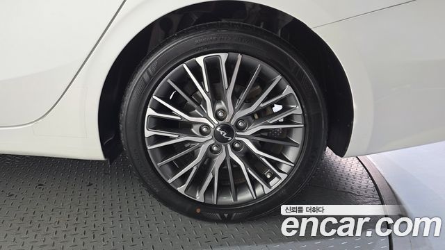Kia K3 (II) 1.6 Prestige 2022 — фото 21