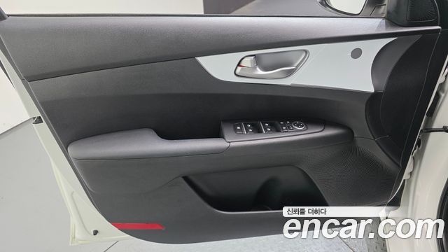 Kia K3 (II) 1.6 Prestige 2022 — фото 24