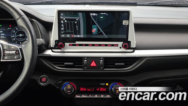 Kia K3 (II) 1.6 Prestige 2022 — фото 31