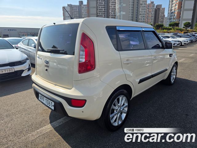 Kia Soul 1.6 GDI Luxury Standard 2012 — фото 4