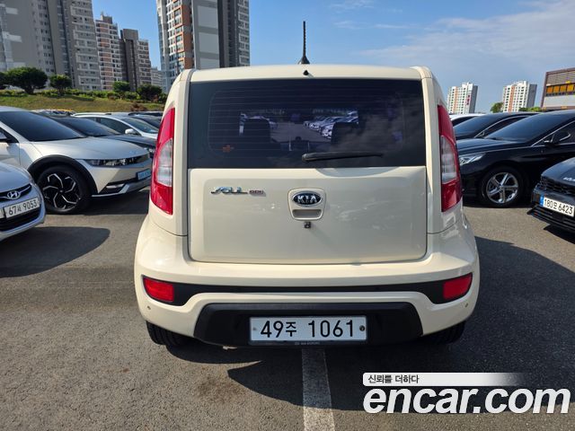 Kia Soul 1.6 GDI Luxury Standard 2012 — фото 6