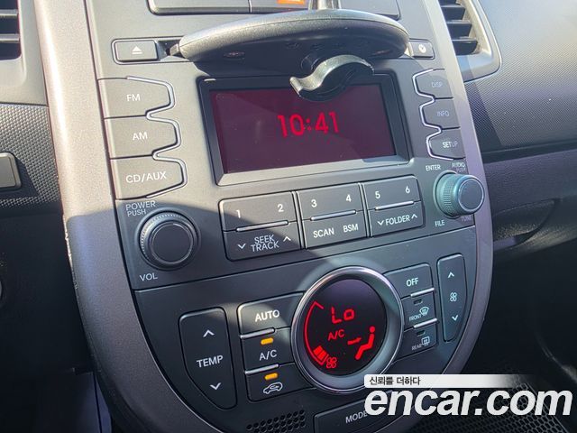 Kia Soul 1.6 GDI Luxury Standard 2012 — фото 16