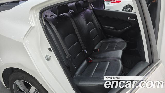 Kia K3 Prestige 2016 — фото 12