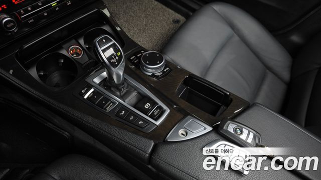 BMW 5 Series (F10) 528i xDrive M Aero Dynamic 2016 — фото 9