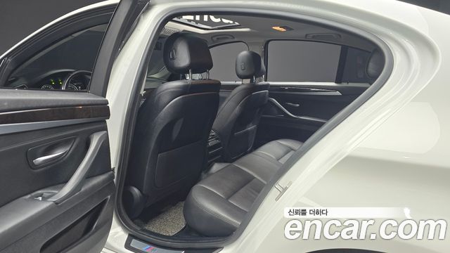 BMW 5 Series (F10) 528i xDrive M Aero Dynamic 2016 — фото 15