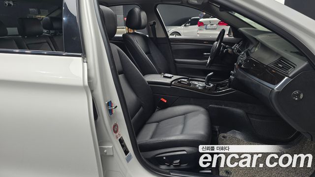 BMW 5 Series (F10) 528i xDrive M Aero Dynamic 2016 — фото 32