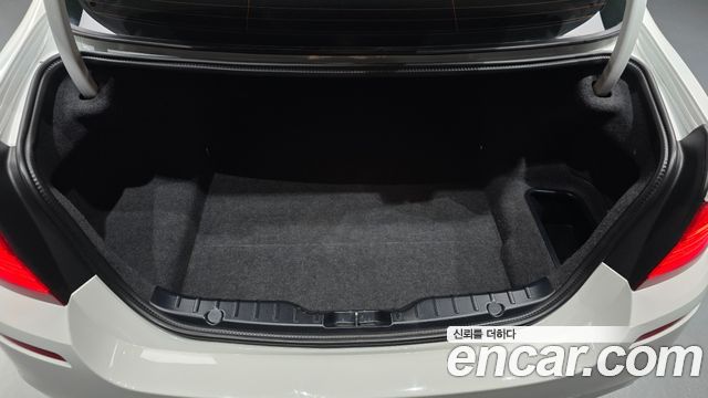 BMW 5 Series (F10) 528i xDrive M Aero Dynamic 2016 — фото 35