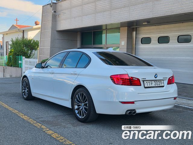 BMW 5 Series (F10) 528i Luxury Plus 2015 — фото 4