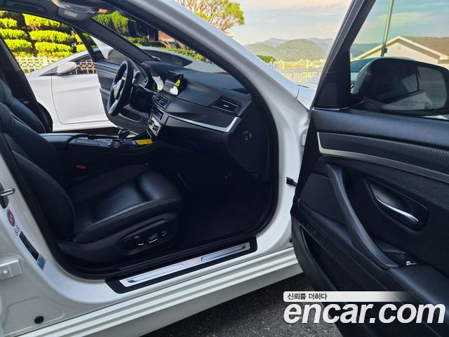 BMW 5 Series (F10) 528i Luxury Plus 2015 — фото 7