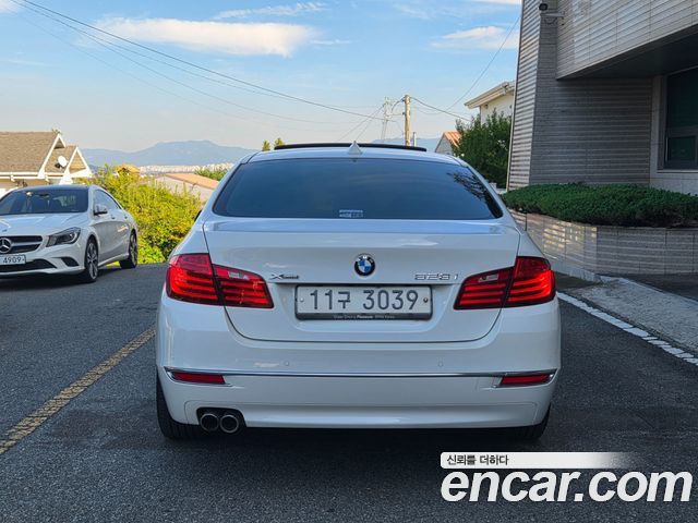 BMW 5 Series (F10) 528i Luxury Plus 2015 — фото 22