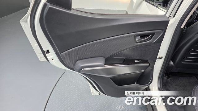 KG Mobility (SsangYong) Tivoli Air 1.5 A5 2WD 2023 — фото 25