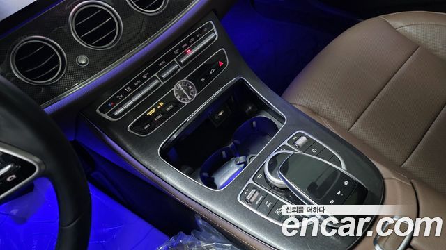 Mercedes-Benz E-Class (W213) E300 4MATIC AMG Line 2020 — фото 10