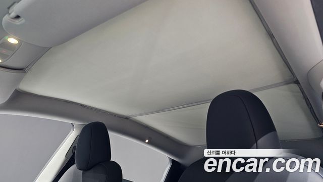 Tesla Model Y RWD 2024 — фото 19