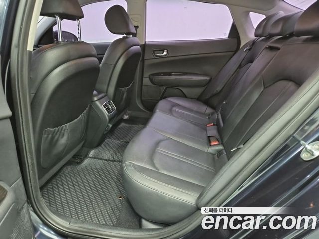 Kia K5 (II) 2.0 SX Prestige 2016 — фото 16