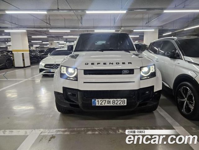 Land Rover Defender (L663) 110 D300 X-Dynamic HSE
