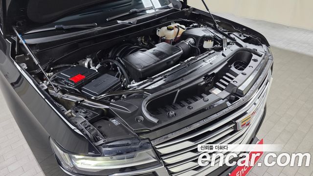 Cadillac Escalade (V) 6.2 ESV ESV Premium Luxury Platinum 2024 — фото 6