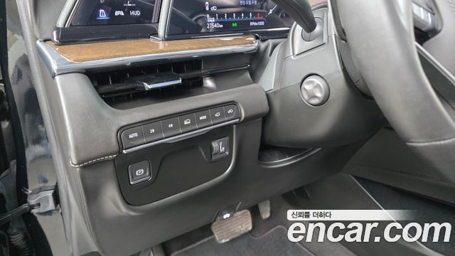 Cadillac Escalade (V) 6.2 ESV ESV Premium Luxury Platinum 2024 — фото 20