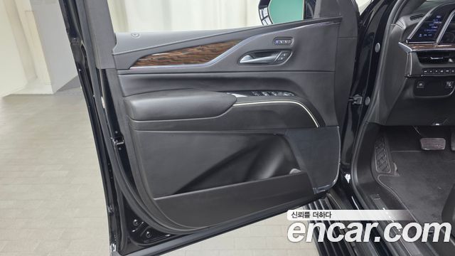 Cadillac Escalade (V) 6.2 ESV ESV Premium Luxury Platinum 2024 — фото 24