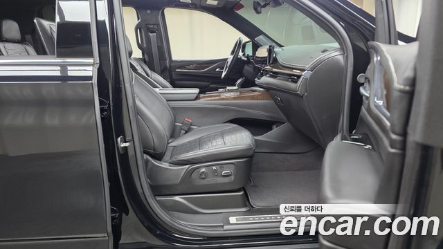 Cadillac Escalade (V) 6.2 ESV ESV Premium Luxury Platinum 2024 — фото 26