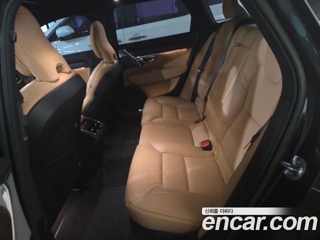 Volvo V90 Cross Country B5 Ultimate AWD 2023 — фото 8