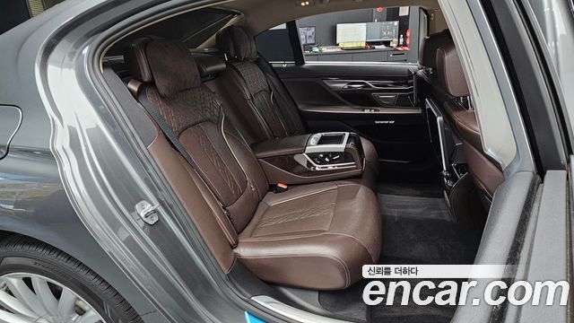 BMW 7 Series (G11) 740Ld xDrive 2016 — фото 12