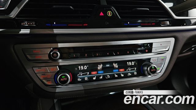 BMW 7 Series (G11) 740Ld xDrive 2016 — фото 18