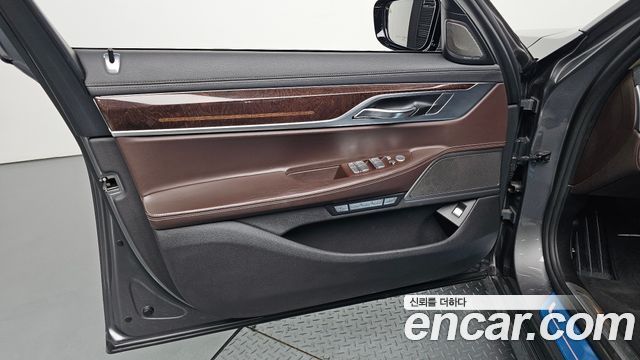 BMW 7 Series (G11) 740Ld xDrive 2016 — фото 24