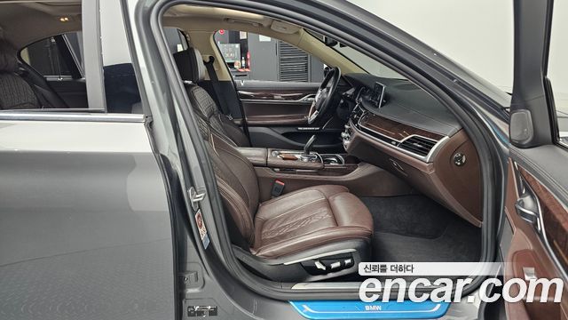 BMW 7 Series (G11) 740Ld xDrive 2016 — фото 26
