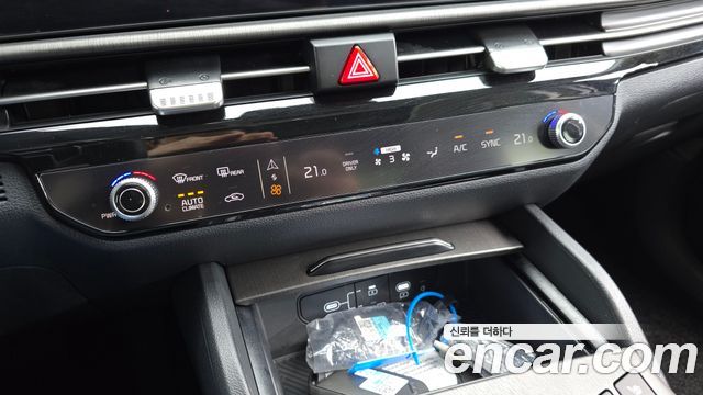 Kia Sportage Hybrid (V) HEV 1.6 2WD Signature 2026 — фото 30