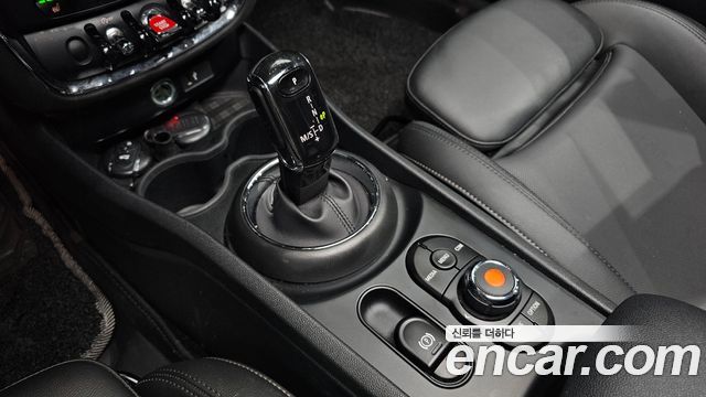 MINI Cooper Clubman Standard 2nd 2020 — фото 9