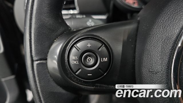 MINI Cooper Clubman Standard 2nd 2020 — фото 17