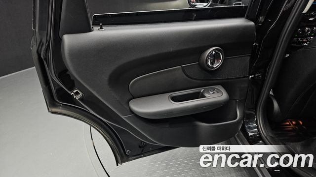 MINI Cooper Clubman Standard 2nd 2020 — фото 25