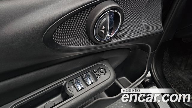 MINI Cooper Clubman Standard 2nd 2020 — фото 27