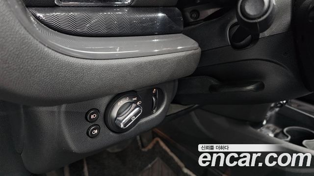 MINI Cooper Clubman Standard 2nd 2020 — фото 28