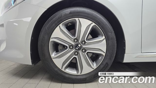 Kia K5 Hybrid (II) Noblesse 2016 — фото 5